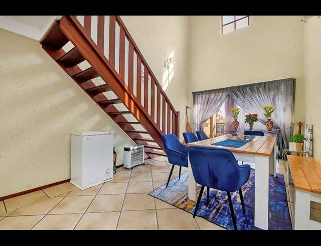 2 BEDROOM PROPERTY TO RENT IN SUNNINGHILL